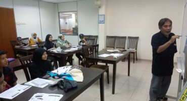Kem Matematik : Didik Hibur Matematik Teknik Garis dan Butang