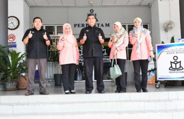 Pengarah Perbadanan Perpustakaan Awam Pahang berkunjung ke PERPUSTAM