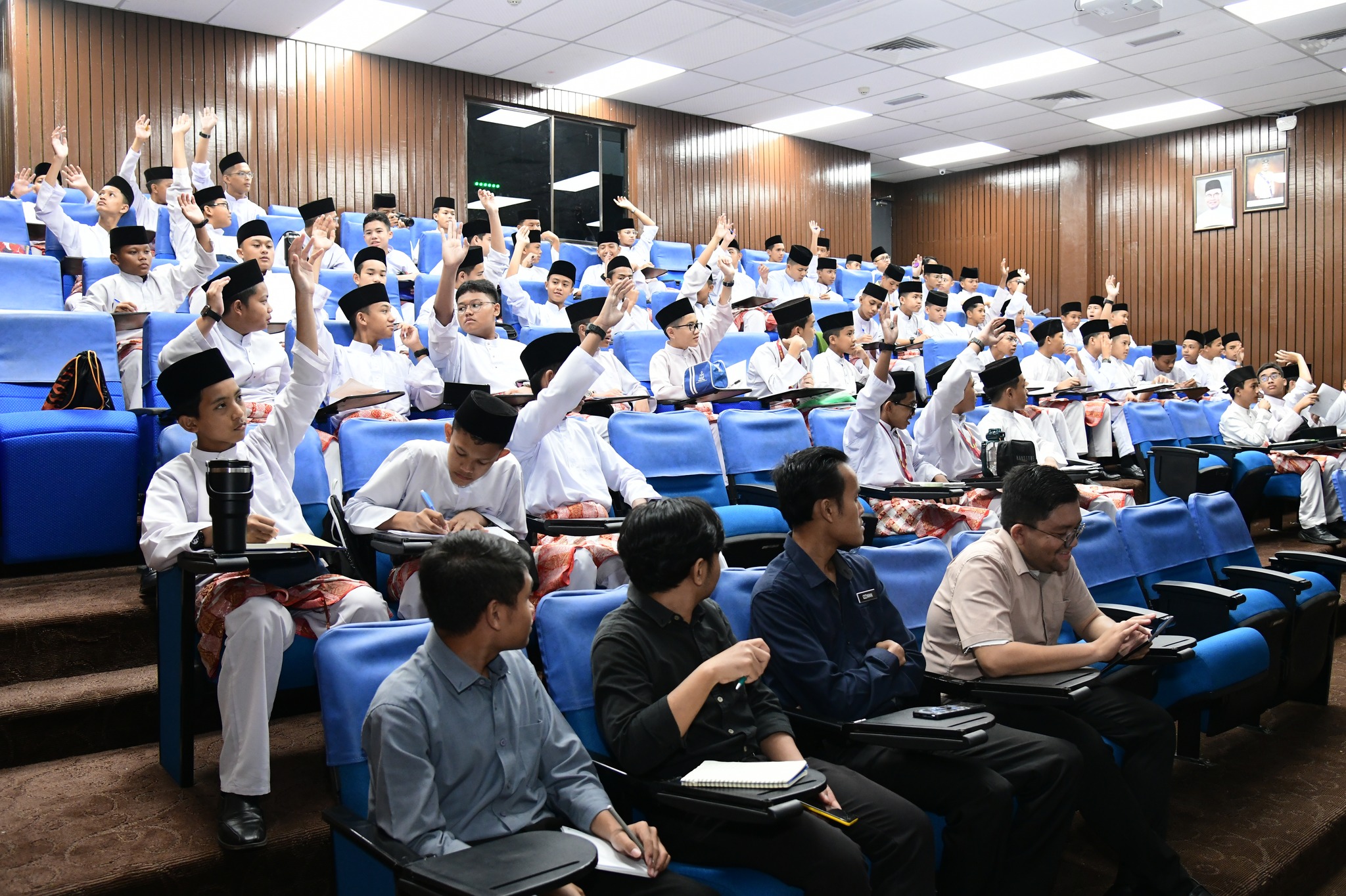 Lawatan Sambil Belajar dan Bengkel Literasi Maklumat pelajar Tingkatan 2 SM Imtiaz Ulul Albab Melaka 2024 2
