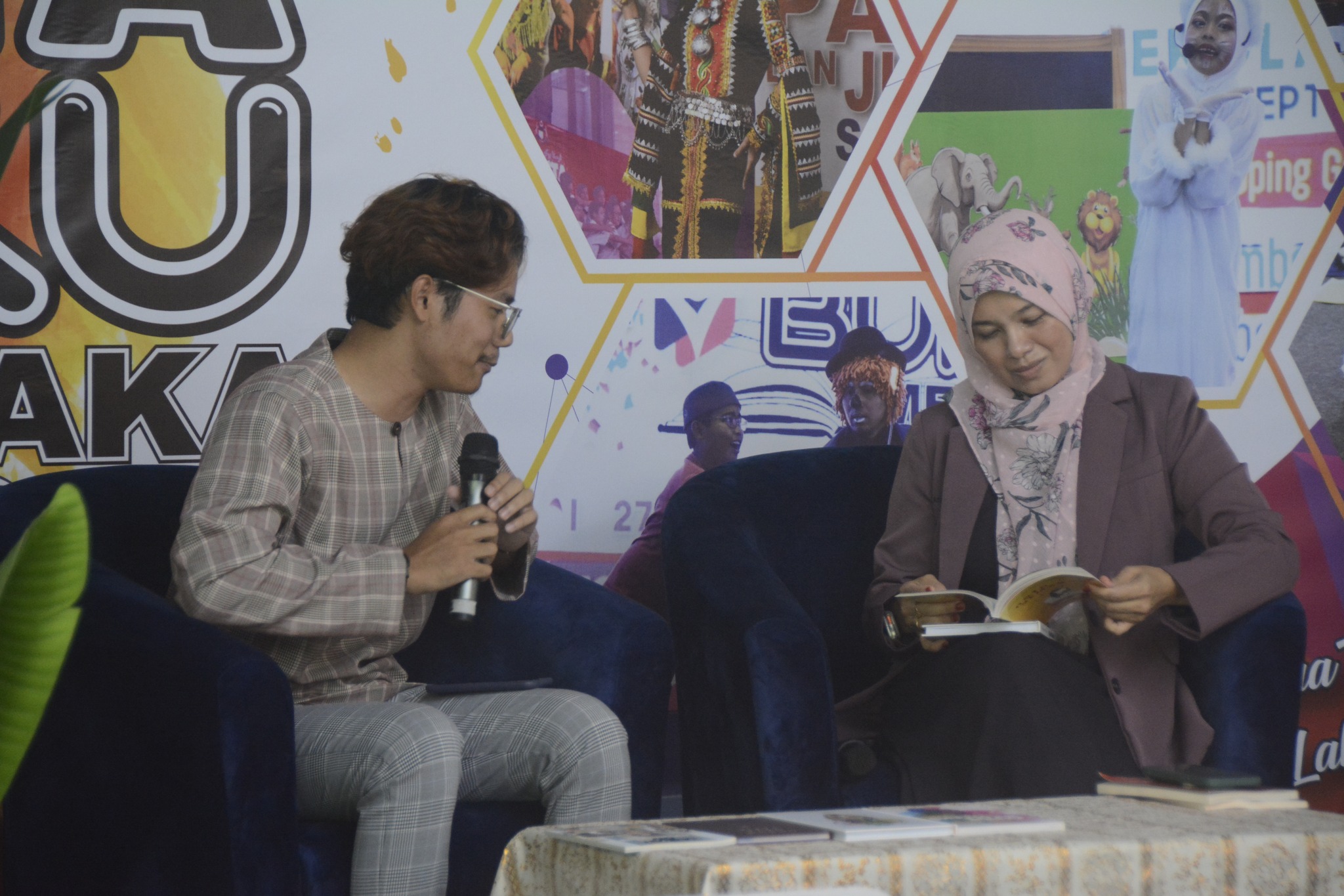 Sesi Bersama Penulis : Dr. Azu Shahdan dengan bukunya bertajuk "Rahsia Kuasa Minda"1