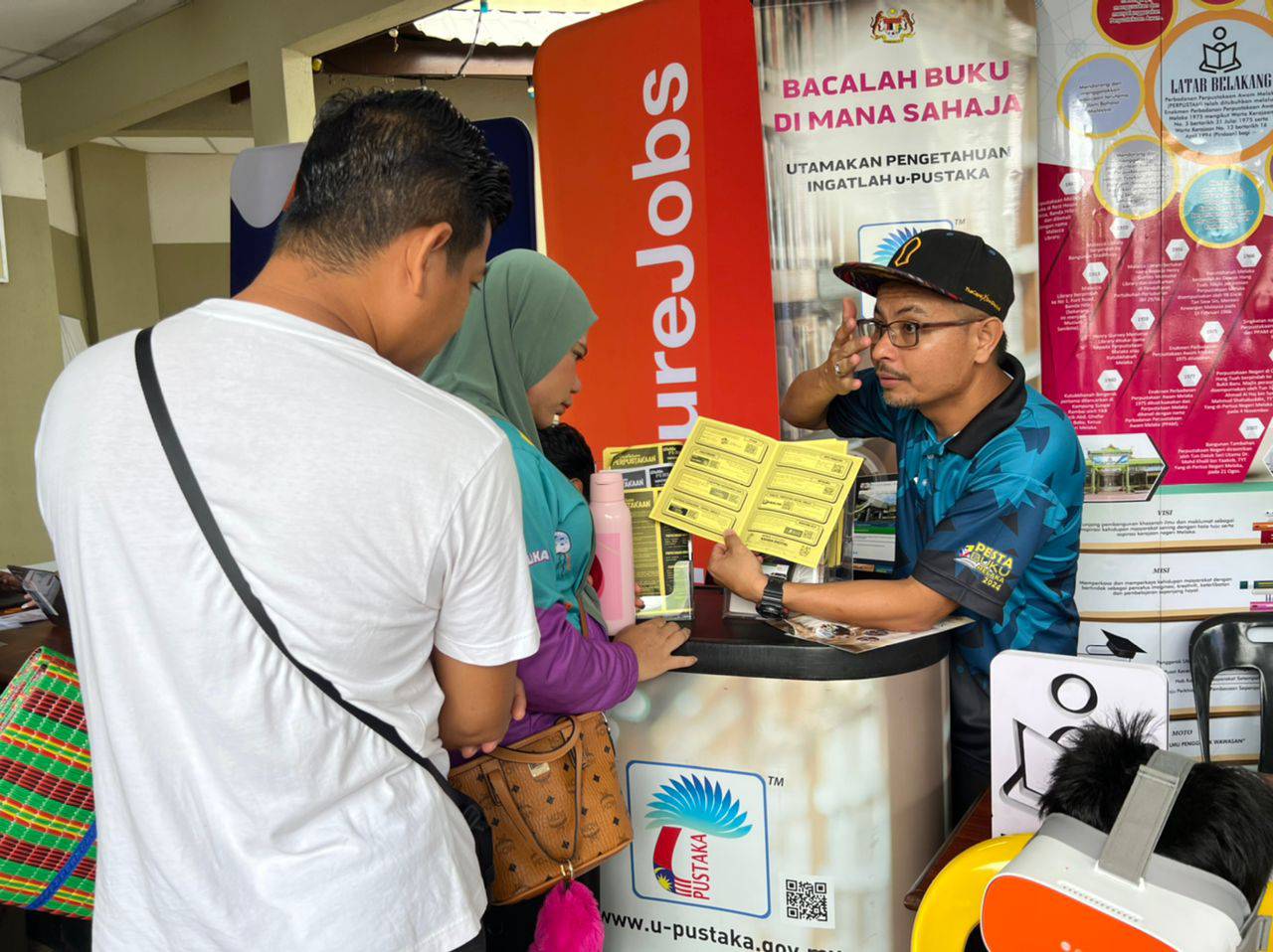 Karnival Pendidikan dan Kerjaya MyFutureJobs OutReach 2024 DUN Kuala Linggi4