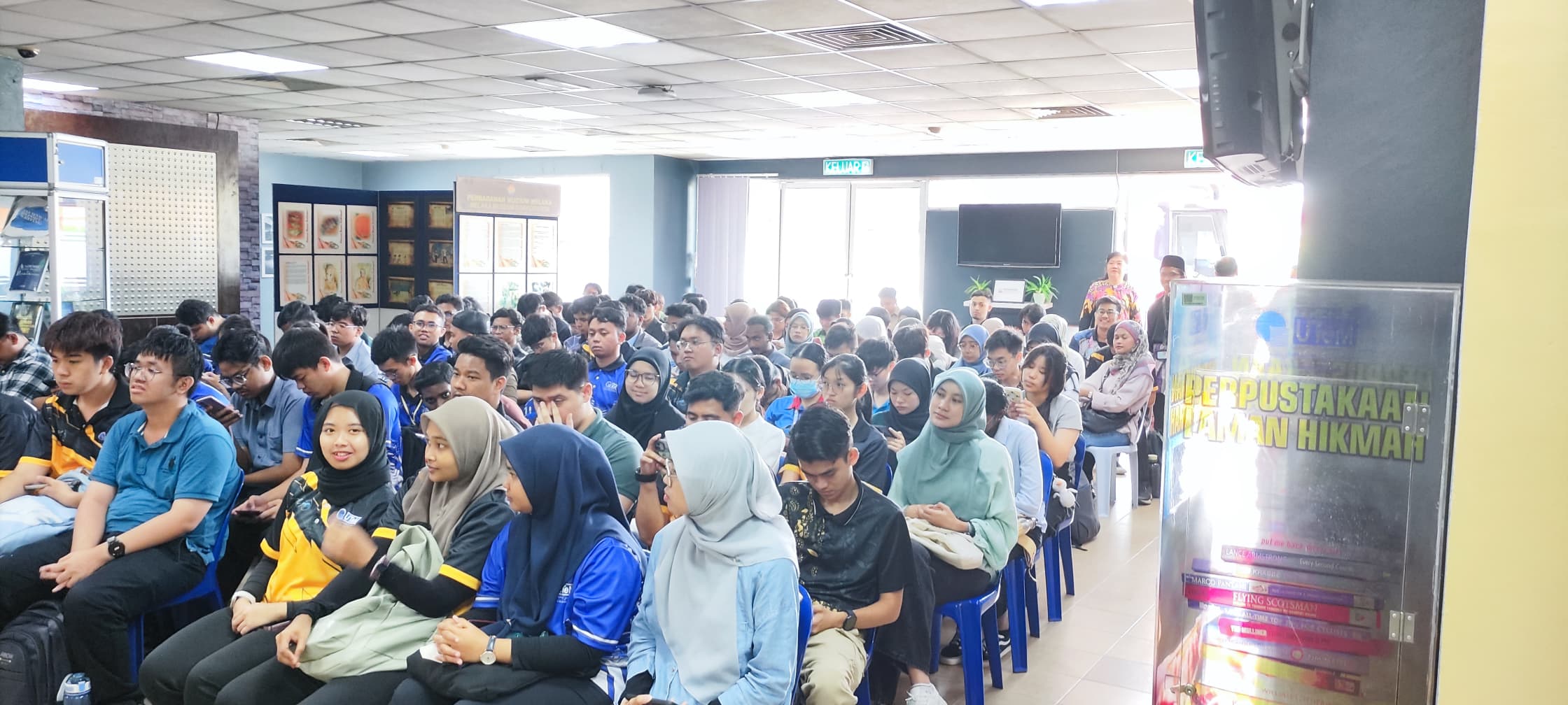 Karnival Dekad Bahasa Kebangsaan anjuran Universiti Teknikal Malaysia Melaka (UTeM)3