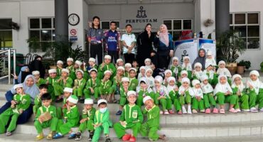 Kedatangan adik-adik dari Pasti Little Ameer Taman Peringgit Jaya