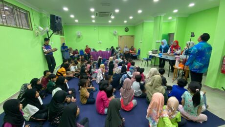 CUTI SEKOLAH : SEMAIKAN KASIH @PERPUSTAM 4
