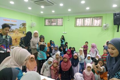 CUTI SEKOLAH : SEMAIKAN KASIH @PERPUSTAM 5
