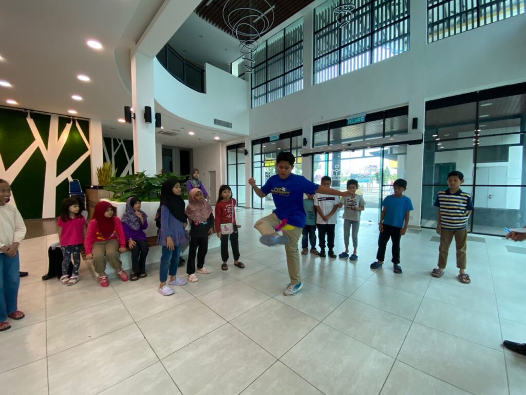 CUTI SEKOLAH : SEMAIKAN KASIH @PERPUSTAM 5 2