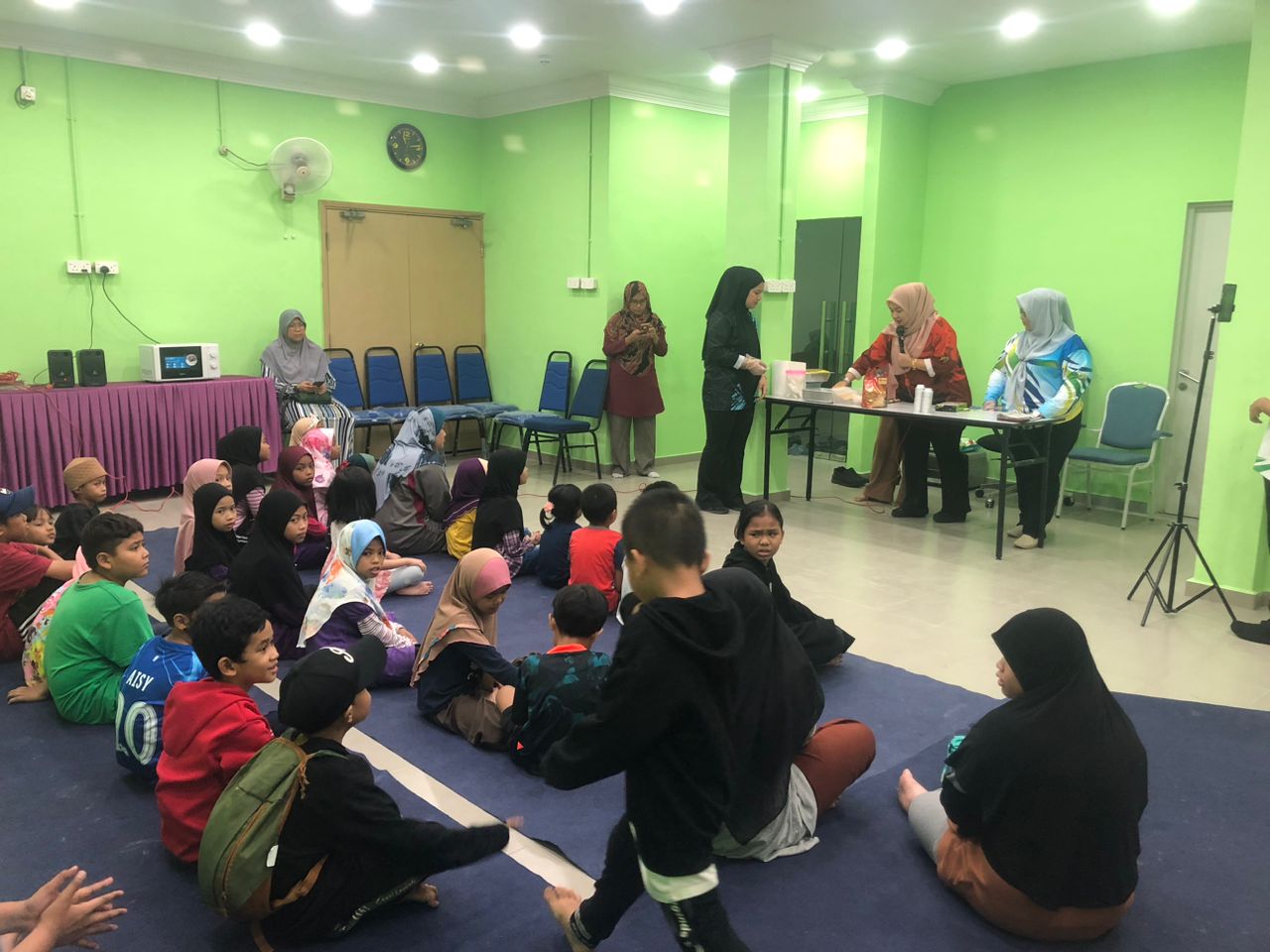 CUTI SEKOLAH : SEMAIKAN KASIH @PERPUSTAM 6 4