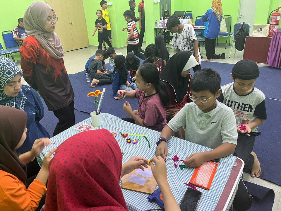 CUTI SEKOLAH : SEMAIKAN KASIH @PERPUSTAM 17 2