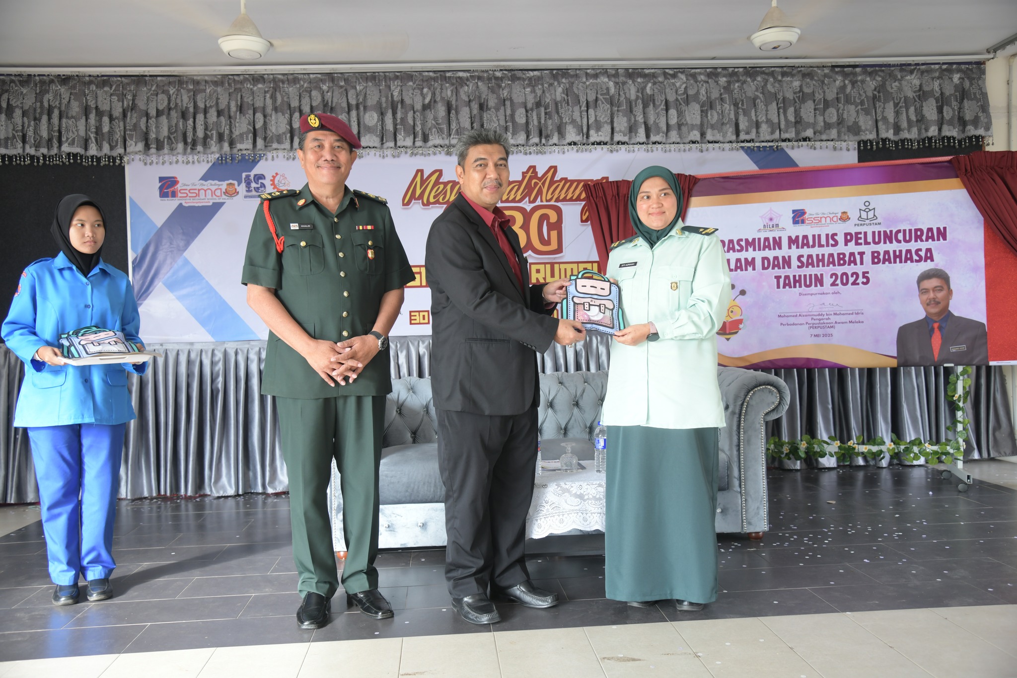 MAJLIS PELUNCURAN NILAM & SAHABAT BAHASA 5
