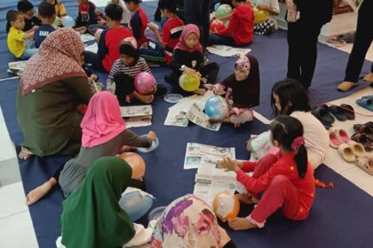 DUNIA KHAYALAN DUNIA IMPIAN