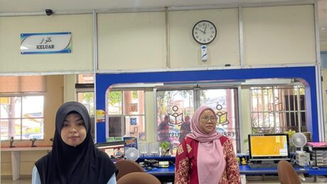 Nyanyian Lagu Negaraku dan Lagu Melaka Maju Jaya