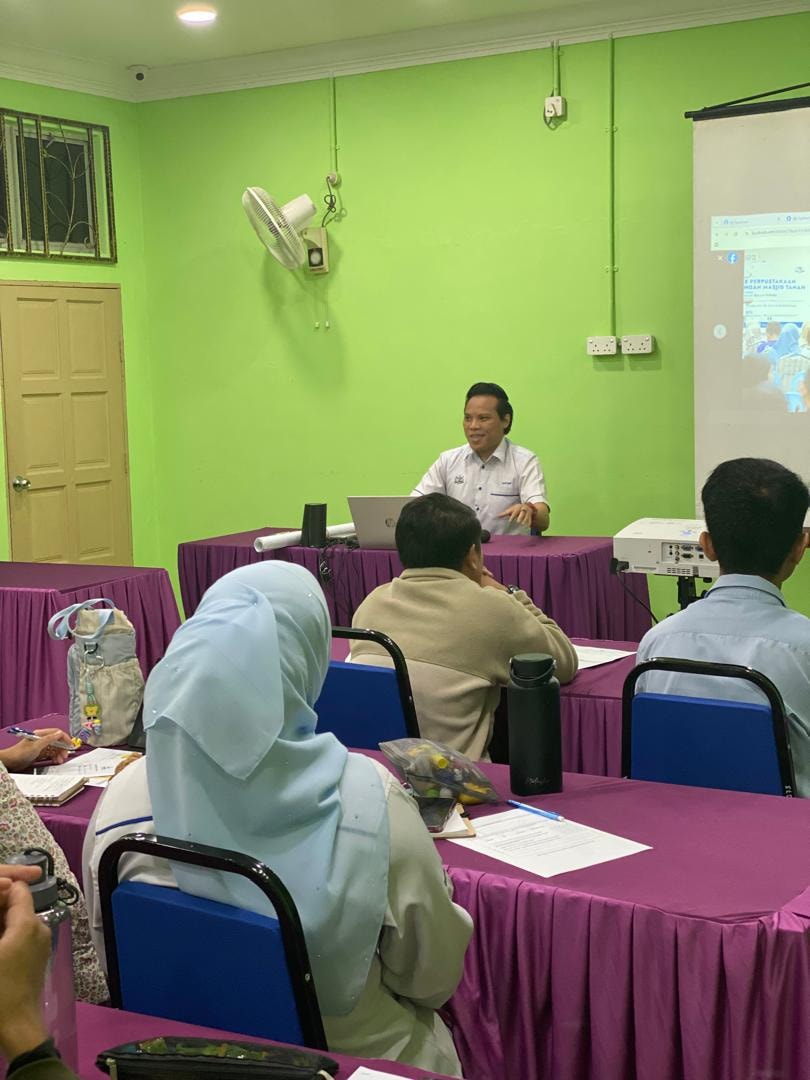 KURSUS PENGURUSAN PERPUSTAKAAN 4