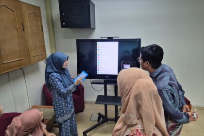 SESI LATIHAN PENGGUNAAN GROLIER SUPER READER