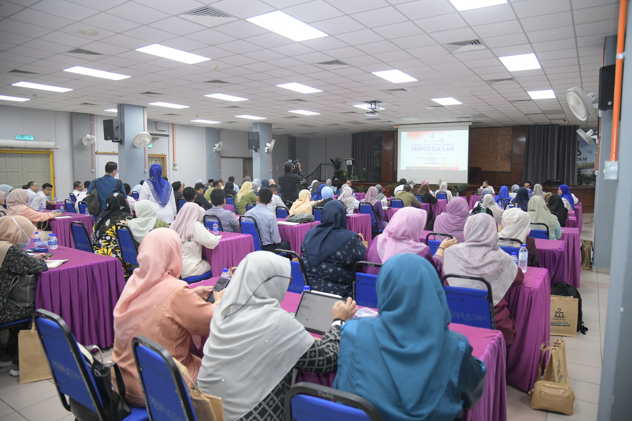 KURSUS KE ARAH TRANSFORMASI PERKHIDMATAN PERPUSTAKAAN
