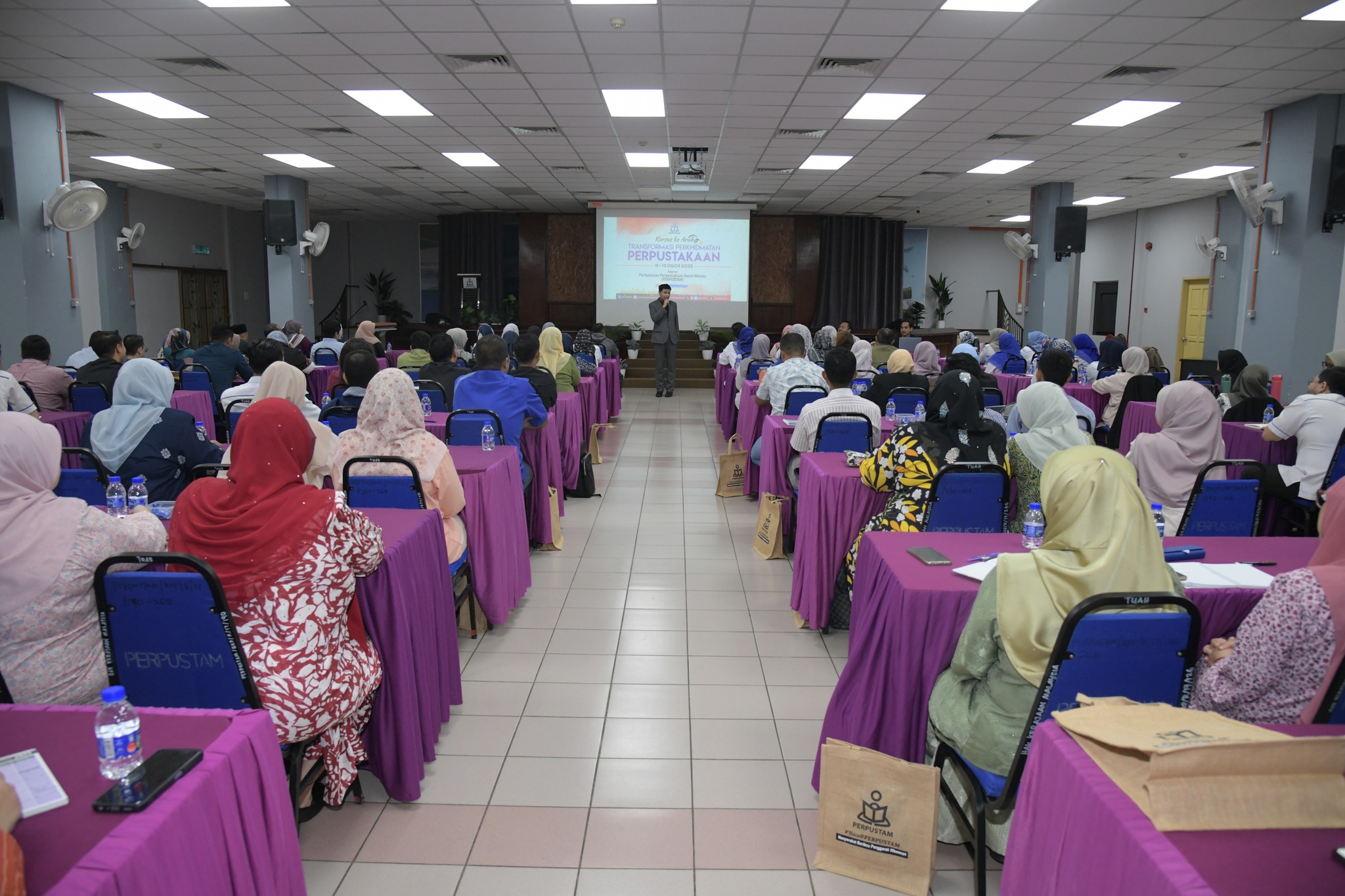 KURSUS KE ARAH TRANSFORMASI PERKHIDMATAN PERPUSTAKAAN