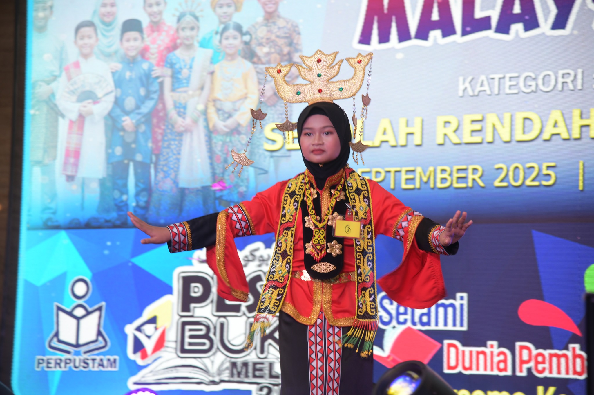 PERTANDINGAN BUSANA TRADISIONAL MALAYSIA | SEKOLAH RENDAH / TAHAP 2