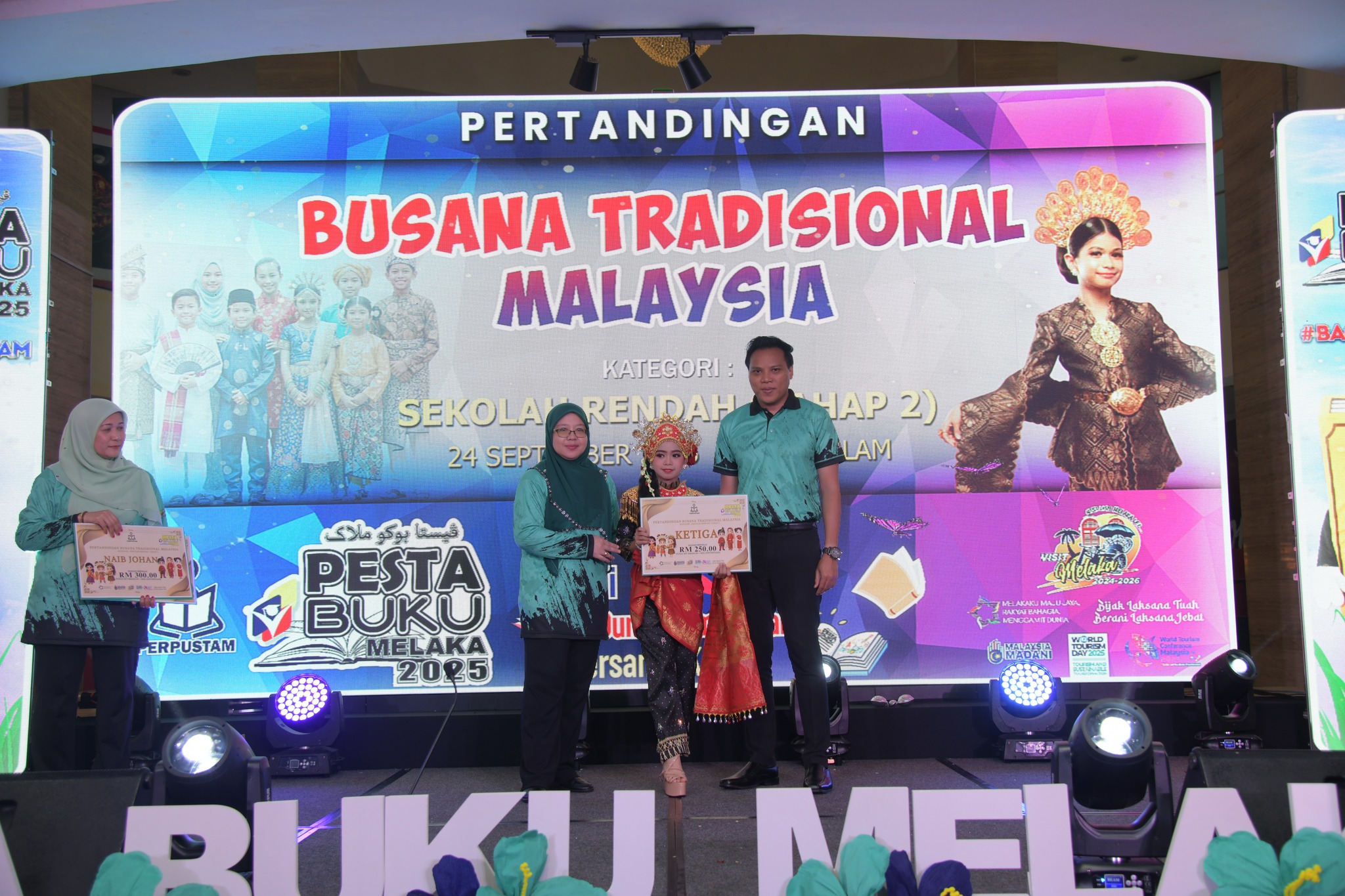 KEPUTUSAN PERTANDINGAN BUSANA TRADISIONAL MALAYSIA | SEKOLAH RENDAH / TAHAP 2