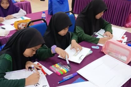 Pertandingan Tulisan Khat Kategori Sekolah Rendah / Tahap 2.