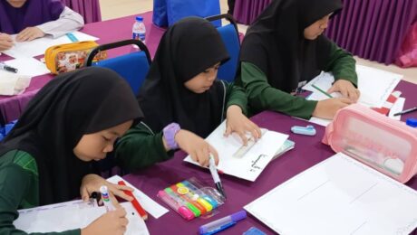 Pertandingan Tulisan Khat Kategori Sekolah Rendah / Tahap 2.