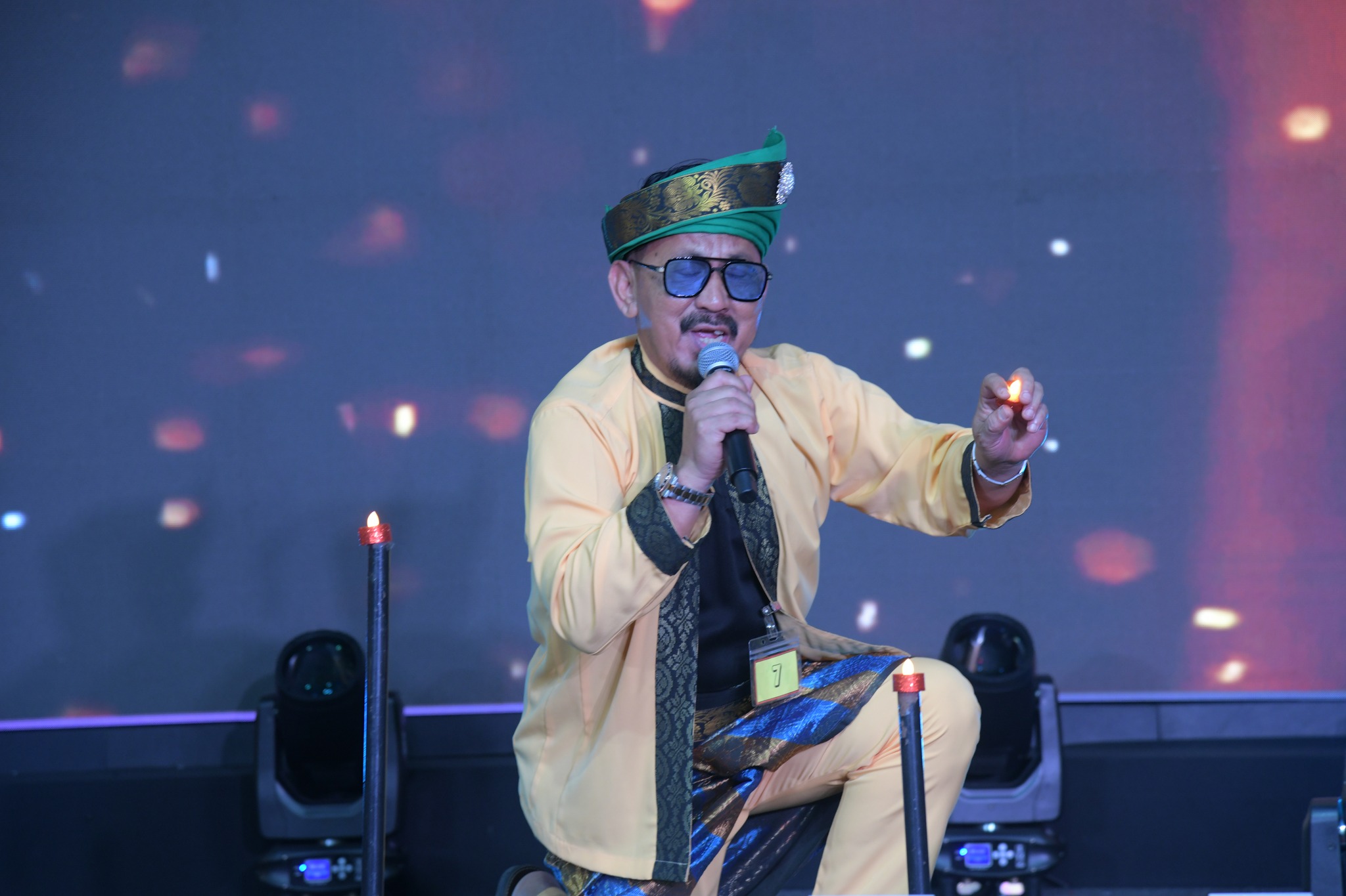PERTANDINGAN KARAOKE KATEGORI BELIA / DEWASA