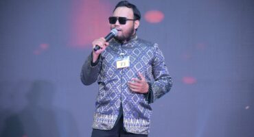 PERTANDINGAN KARAOKE KATEGORI BELIA / DEWASA