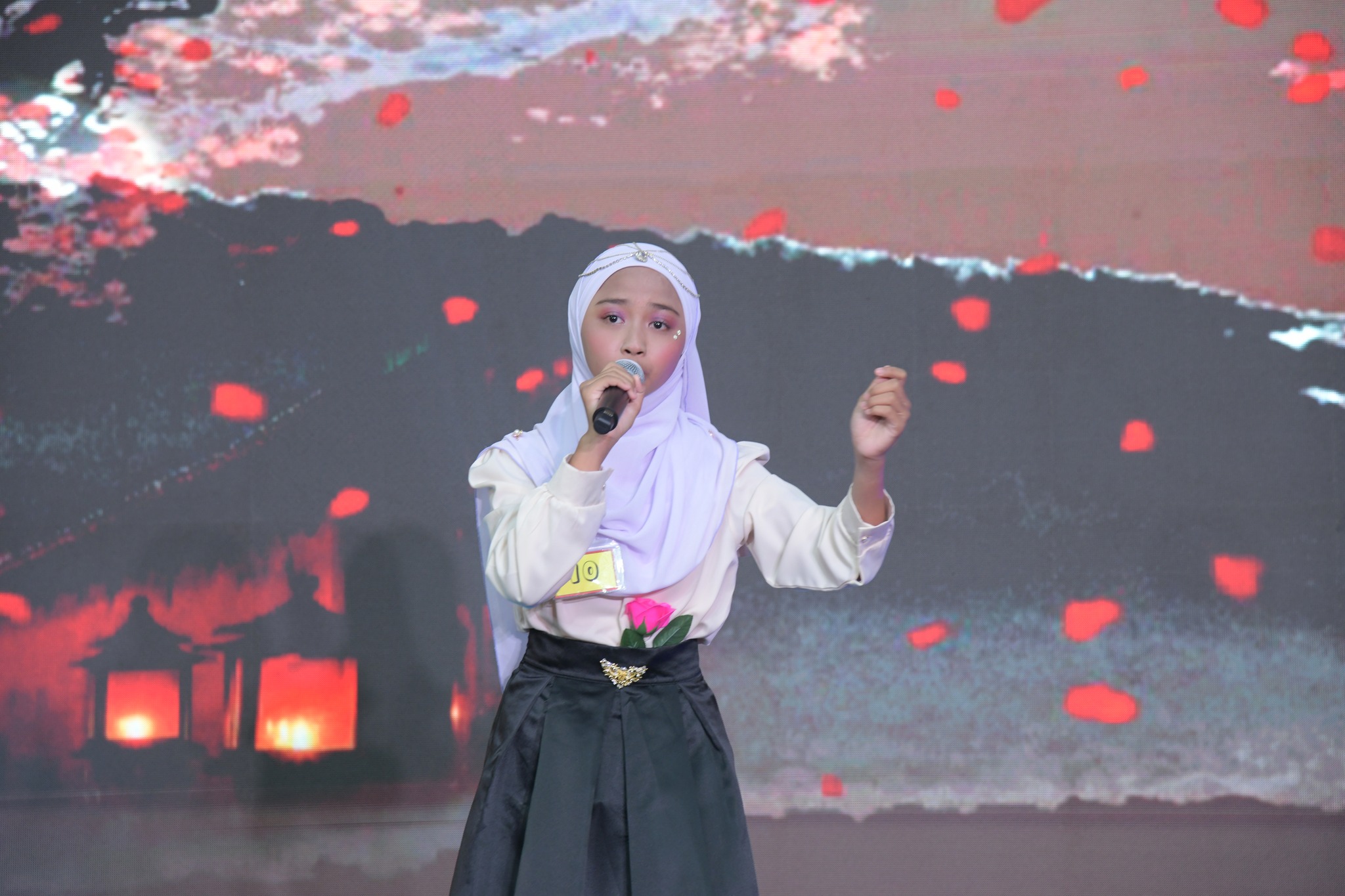 PERTANDINGAN KARAOKE KATEGORI BELIA / DEWASA