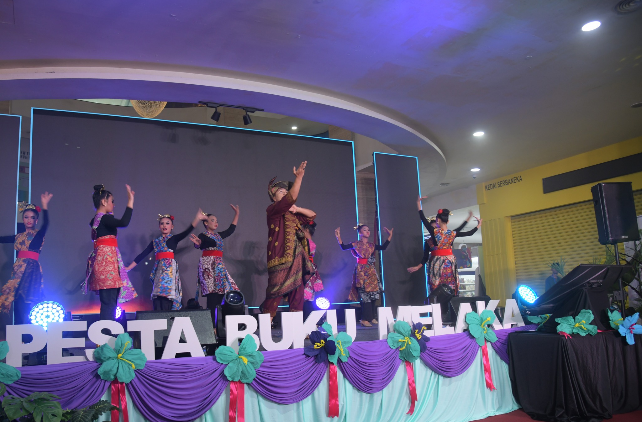 PEMENTASAN TEATER OLEH DBP WILAYAH SELATAN