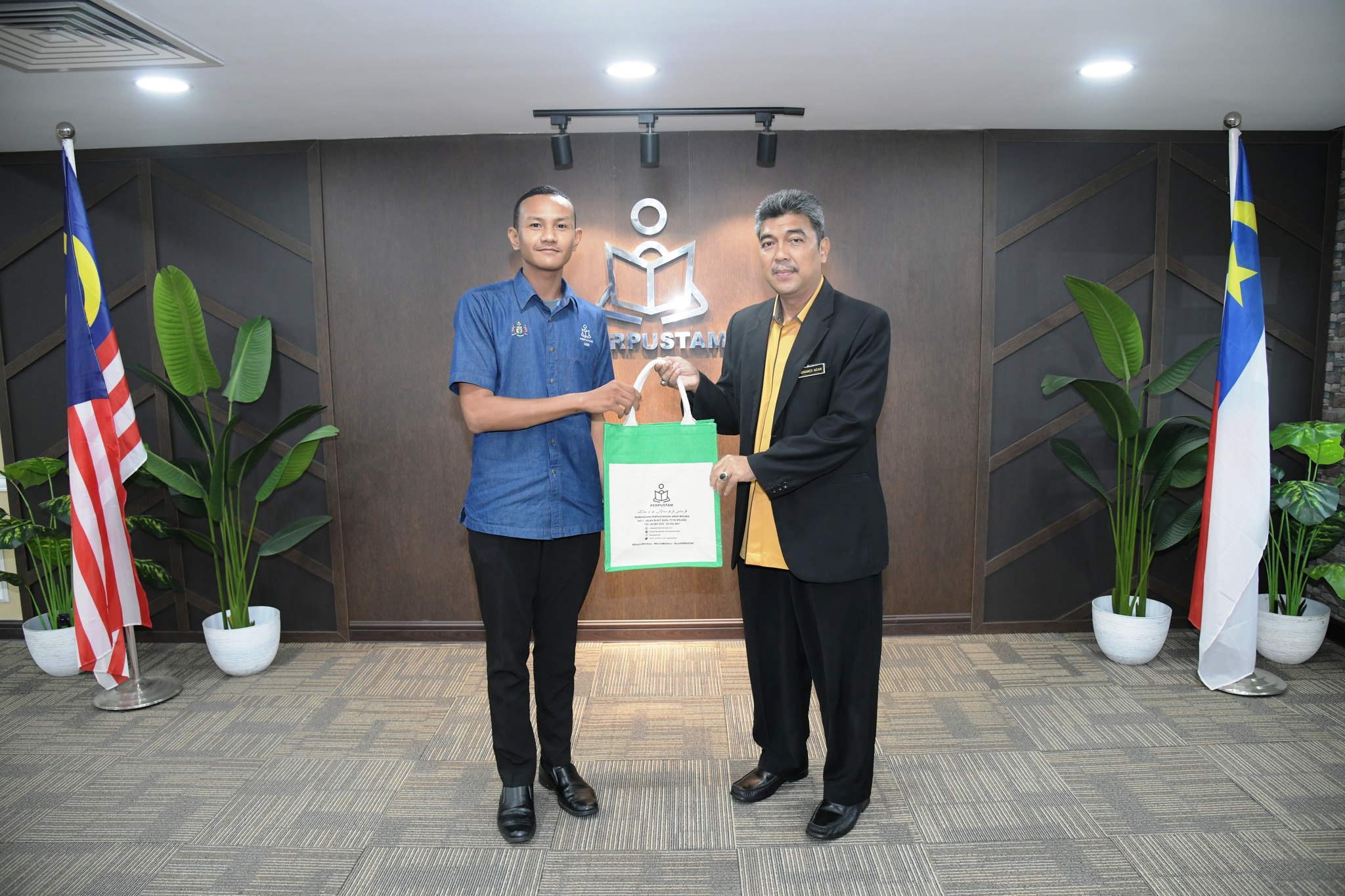 MAJLIS PERPISAHANA KAKITANGAN PERPUSTAM 
