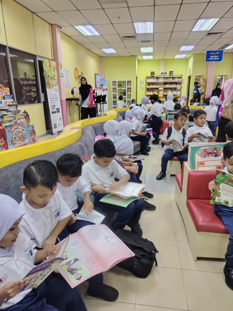 LAWATAN DARI SK BUKIT RAMBAI