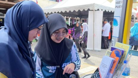 Pameran Menyemai Minat Membaca dan Meningkatkan Celik Maklumat dalam Kalangan Generasi Muda