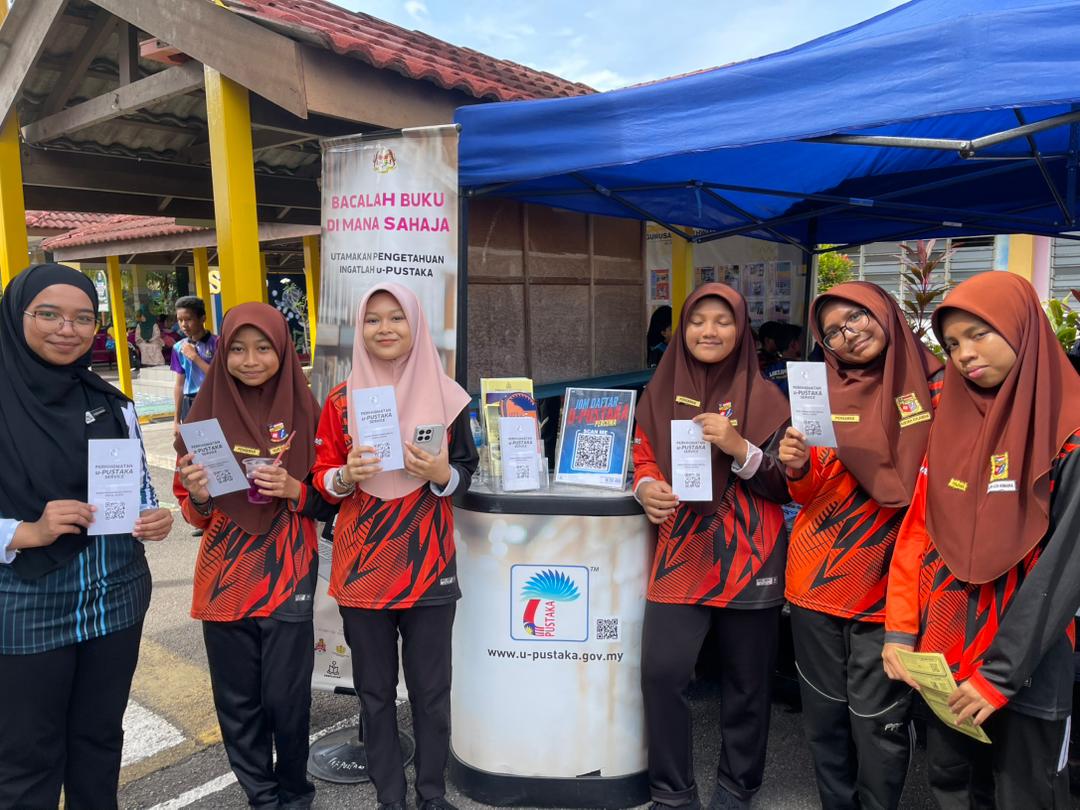 Pameran Menyemai Minat Membaca dan Meningkatkan Celik Maklumat dalam Kalangan Generasi Muda