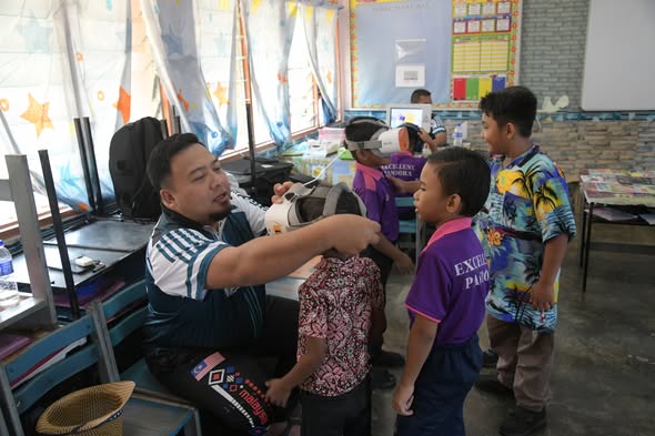 SCHOOL LEVEL CHILDREN'S DAY
