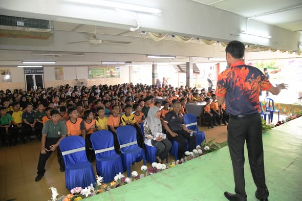 KEMPEN GALAKKAN MEMBACA