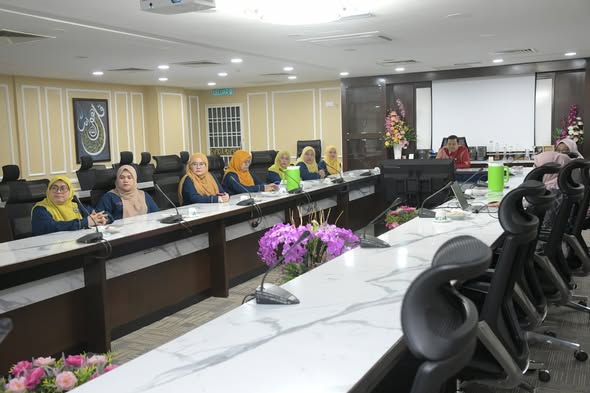 Lawatan Penanda Aras Politeknik Merlimau Melaka ke PERPUSTAM