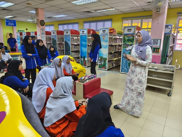 Lawatan Dari Kolej Vokasional Perak