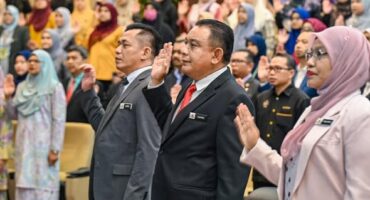 PERPUSTAM Terima Sijil Penyertaan Inisiatif H.E.M.A.T