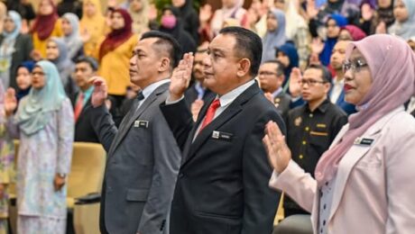 PERPUSTAM Terima Sijil Penyertaan Inisiatif H.E.M.A.T