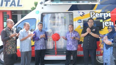PELUNCURAN PERPUSTAKAAN BERGERAK