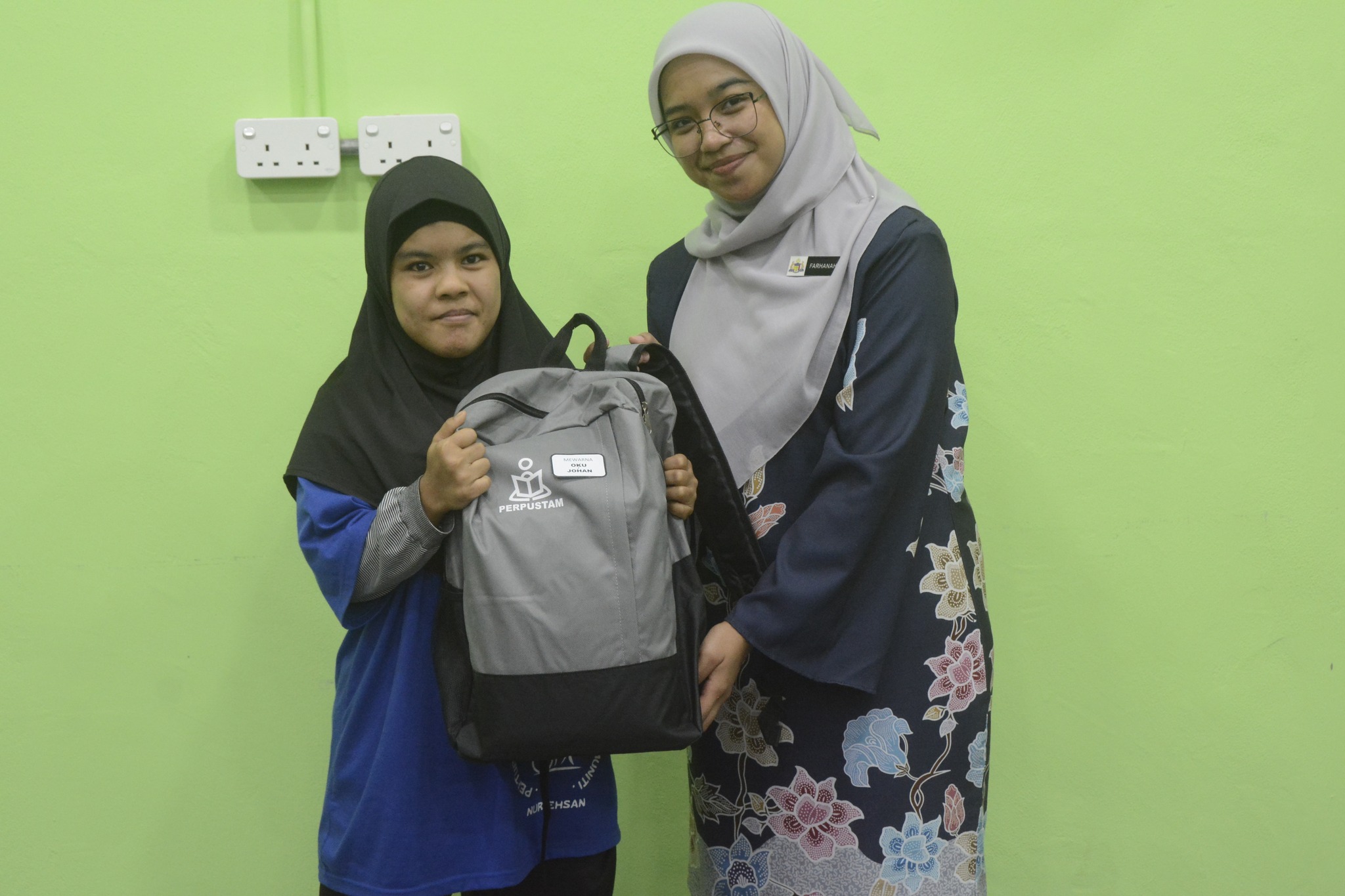 COLOURING COMPETITION OKU