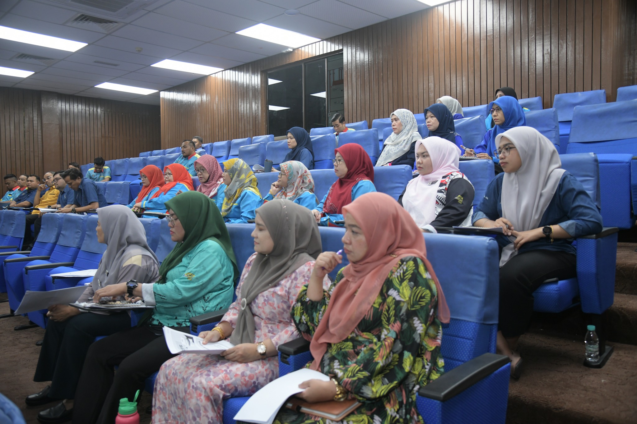 Taklimat Penggunaan Automated External Defibrillator (AED)