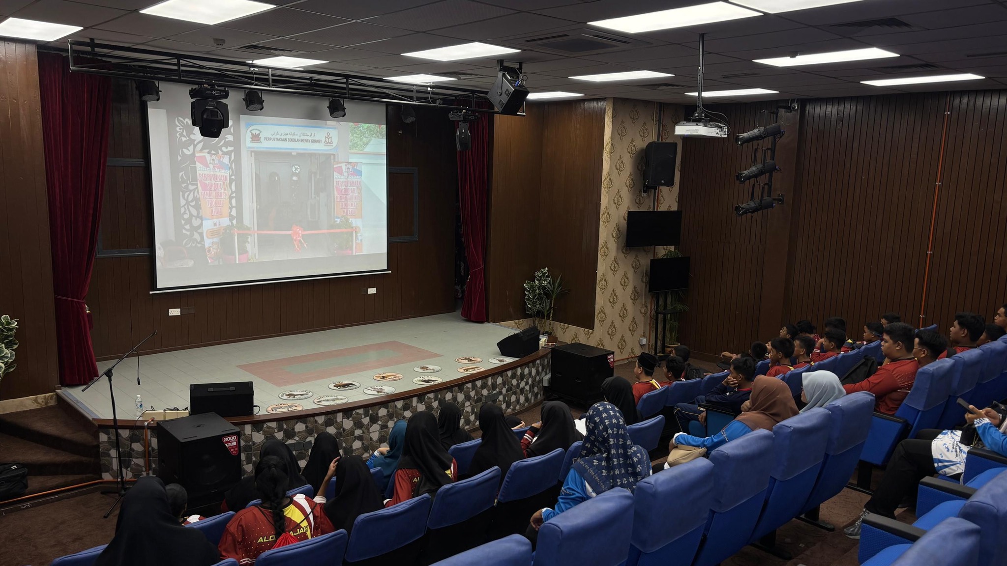 Lawatan sambil belajar dari Program Pendidikan Khas Integrasi (PPKI) Sekolah Menengah Kebangsaan Sultan Alauddin