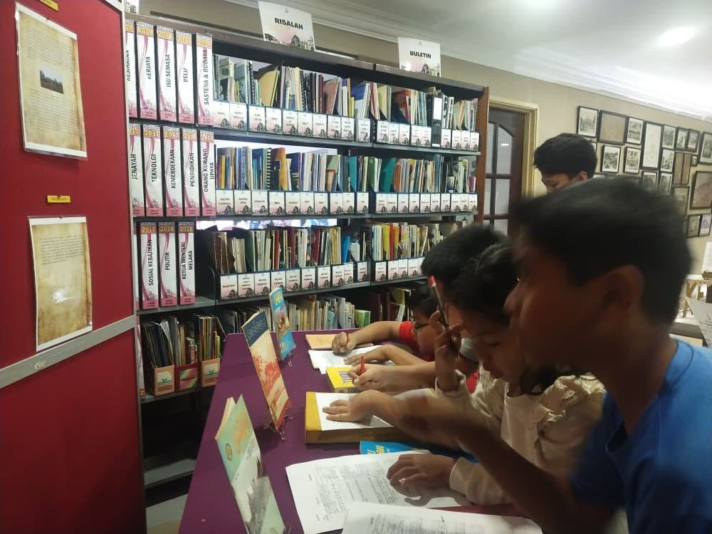 HOLIDAY MANIA @ PERPUSTAM : AKTIVITI CUTI SEKOLAH