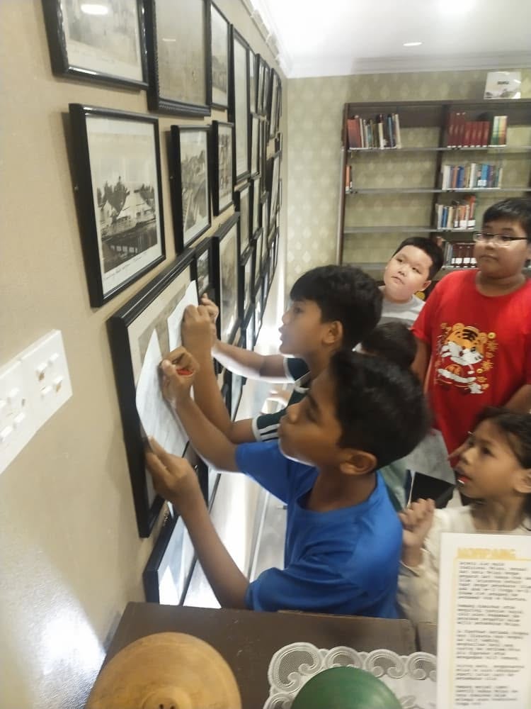 HOLIDAY MANIA @ PERPUSTAM : AKTIVITI CUTI SEKOLAH