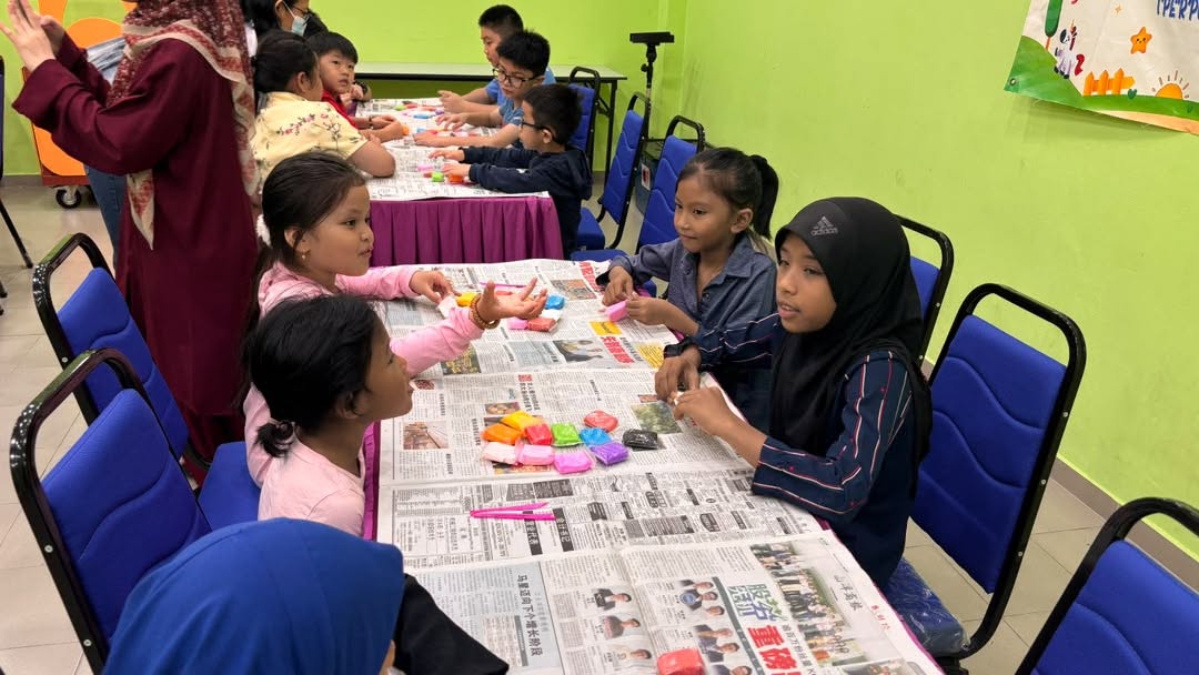 HOLIDAY MANIA @ PERPUSTAM : AKTIVITI CUTI SEKOLAH